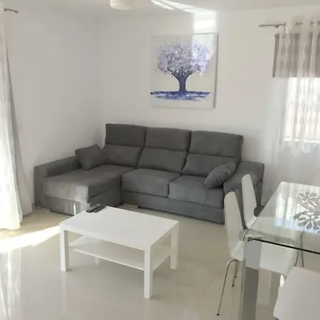 83 Con Piscina Privada 别墅